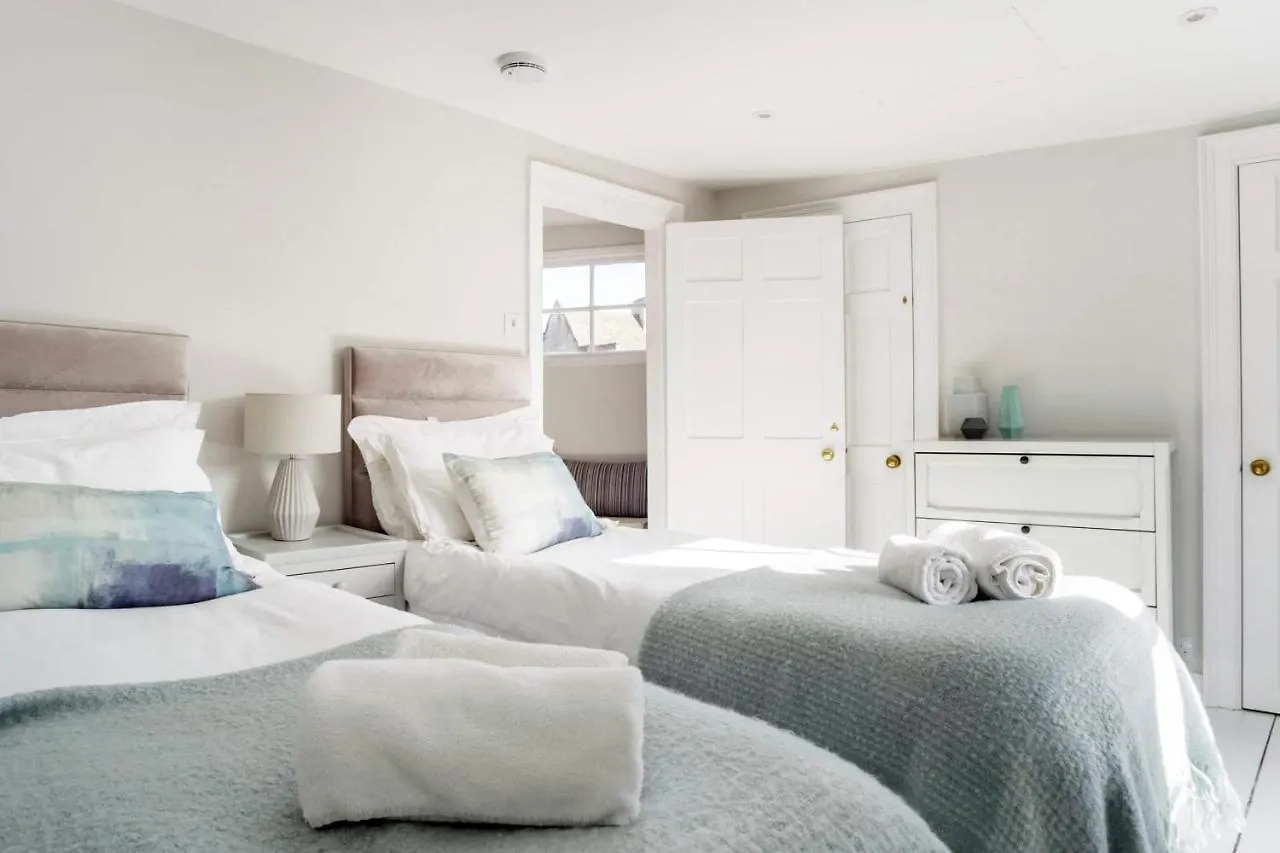 The Apartment, Bath Holiday home